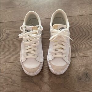 Nike Blazer Sneakers